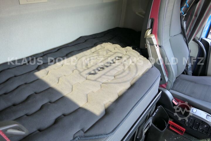 Standard tractor unit VOLVO FH 500 Kipphydraulik Kompressor  X-Track Euro 6
