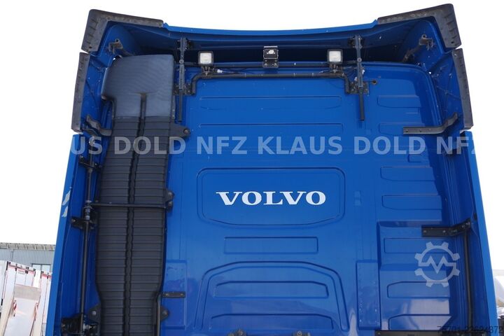 Standard tractor unit VOLVO FH 500 Kipphydraulik Kompressor  X-Track Euro 6
