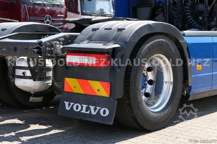 Standard tractor unit VOLVO FH 500 Kipphydraulik Kompressor  X-Track Euro 6