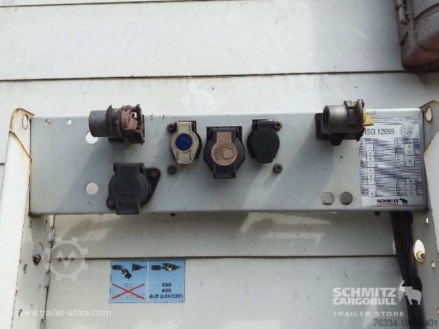 Open semitrailer with tarp Schmitz Cargobull Semitrailer Curtainsider Standard