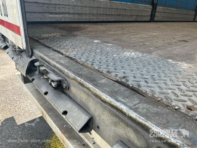 Open semitrailer with tarp Schmitz Cargobull Semitrailer Curtainsider Standard
