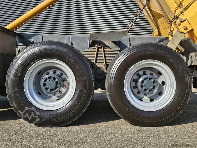 Tipper Volvo FMX 460 10x4 / 30m3 TIPPER / MINING