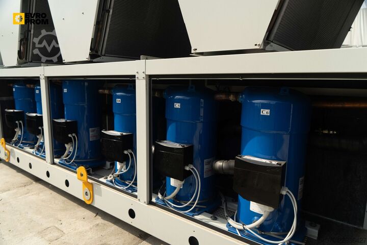 Kältemaschine New Industrial Chiller CLIMAVENETA - 656.5 KW | With warranty