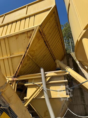 Production line for processing rocks and concrete IME BetonMobil4