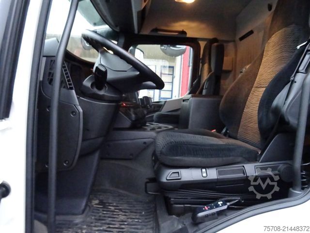 Box truck MERCEDES-BENZ 2533 Antos*7,3m Schwenkwand*LBW*Lift/Lenk*2x AHK