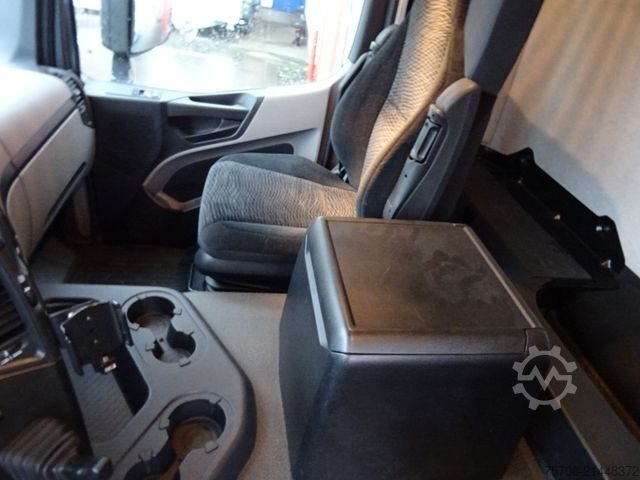 Box truck MERCEDES-BENZ 2533 Antos*7,3m Schwenkwand*LBW*Lift/Lenk*2x AHK