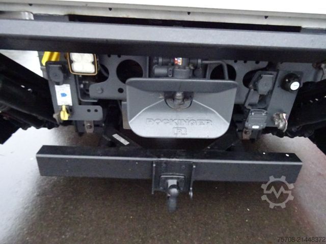 Box truck MERCEDES-BENZ 2533 Antos*7,3m Schwenkwand*LBW*Lift/Lenk*2x AHK