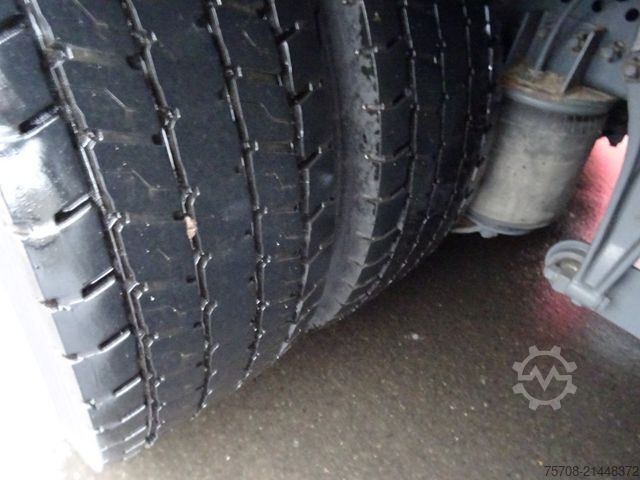 Box truck MERCEDES-BENZ 2533 Antos*7,3m Schwenkwand*LBW*Lift/Lenk*2x AHK