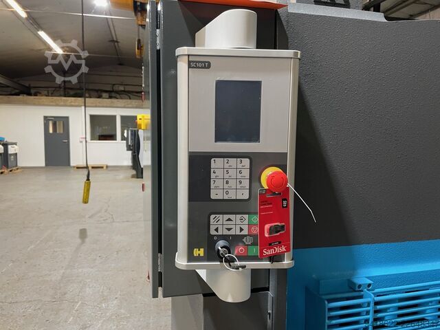 Hydraulic guillotine shear HACO HSLX 3006