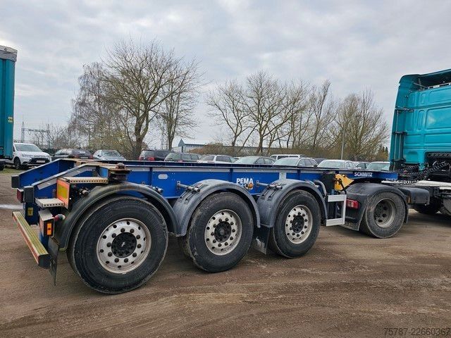 Auflieger-Wechselfahrgestell SCHMITZ CARGOBULL 20" Tankconatinerchassis + Tankcontainer