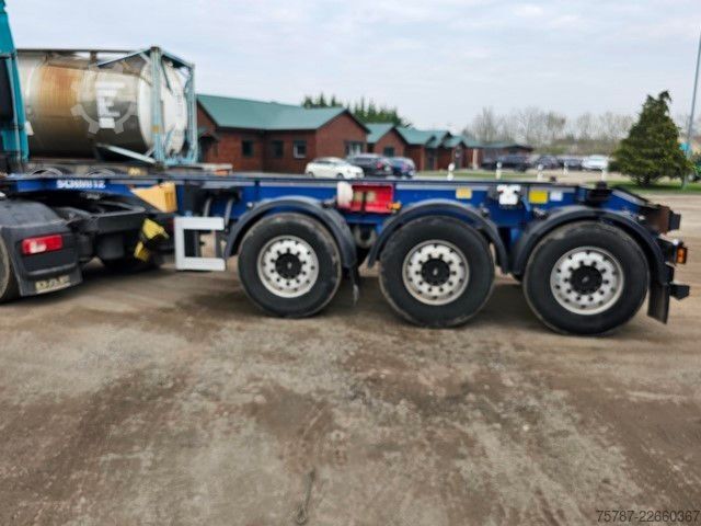 Auflieger-Wechselfahrgestell SCHMITZ CARGOBULL 20" Tankconatinerchassis + Tankcontainer