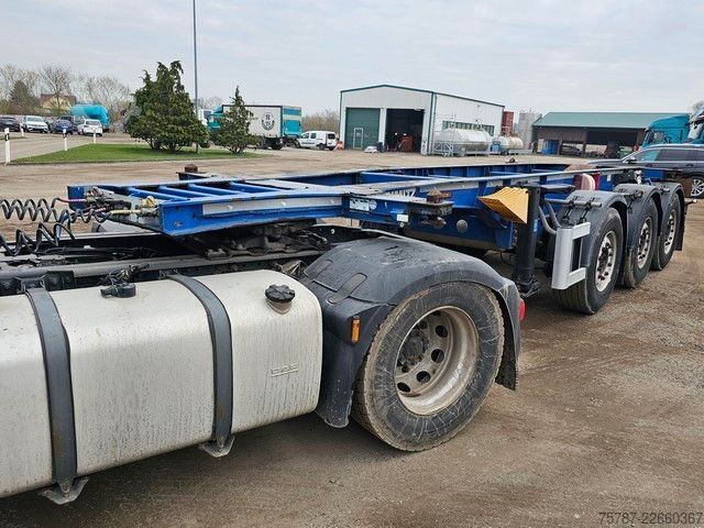 Auflieger-Wechselfahrgestell SCHMITZ CARGOBULL 20" Tankconatinerchassis + Tankcontainer