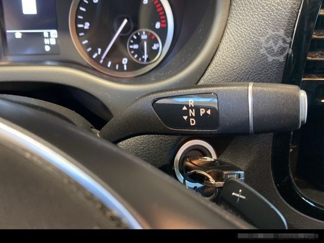 Minibus MERCEDES-BENZ Vito 114 CDI 4x4 Tourer Kompakt AHK, STHZ,4matic