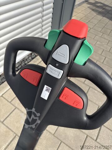 Elektrische Niederhubwagen Bobcat BPM16N