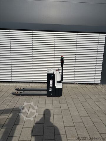 Electric Pallet Trucks Bobcat BPM16N