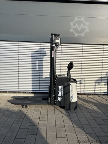 Pallet Stackers Bobcat BSR16N-I