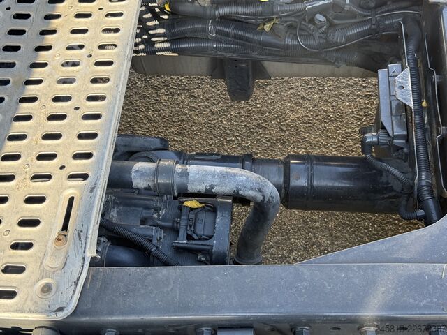Standard tractor unit Iveco STRALIS 480