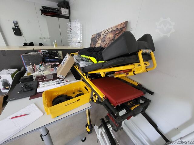 Krankenwagen (Infektionswagen) Mercedes-Benz 906KA35 - Sprinter