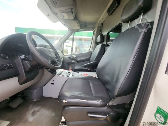 Krankenwagen (Infektionswagen) Mercedes-Benz 906KA35 - Sprinter