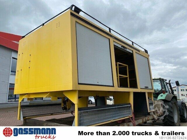 LKW mit Kofferaufbau  Werkstattkofferaufbau mit Stromgenerator