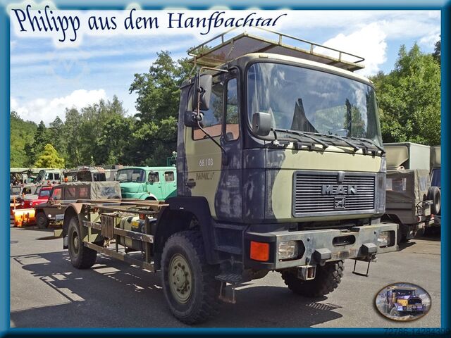 Wechselfahrgestell LKW MAN 16.222 FA 4x4 Army mit Seilwinde, Container