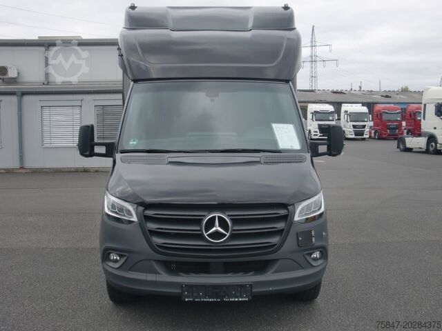 Transporter mit Koffer Mercedes-Benz Sprinter 317 CDI Deepsleeper Navi