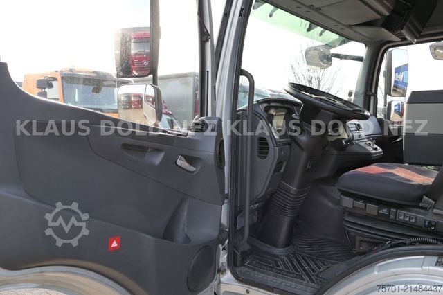 Car carrier truck MERCEDES-BENZ Atego geschloss. Autotransporter komplettzug