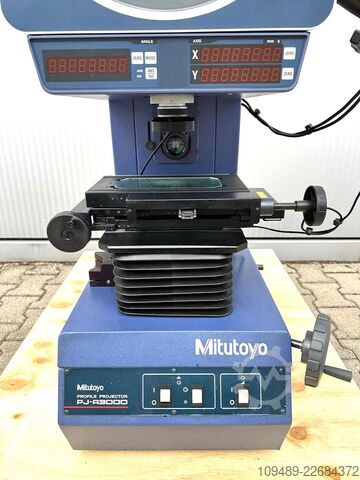 Profile projector Mitutoyo Messprojektor PJ-A3000 & QM-Data 200