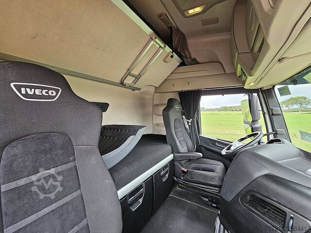 Standard-SZM IVECO S-WAY AS440S48