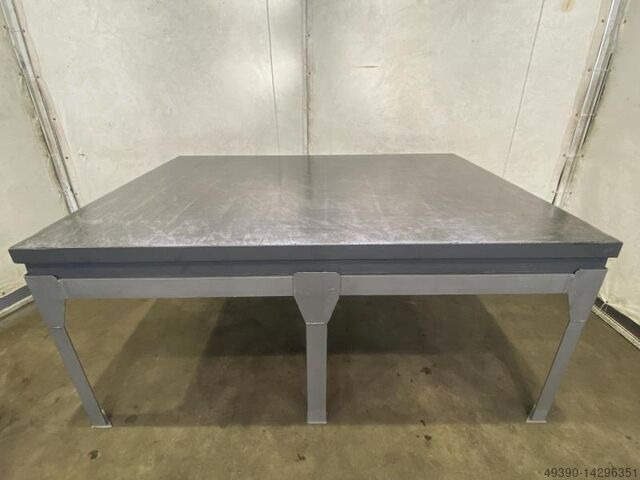 Straightening and welding plate made of steel cast iron and grey cast iron, heavily ribbed, cast pla  2000x1500