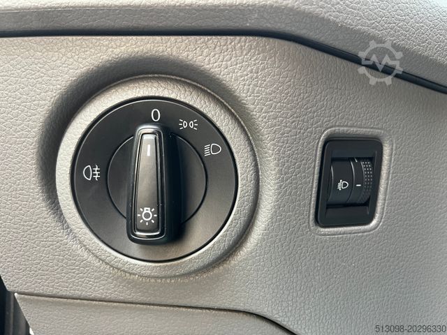 Kleinbus VOLKSWAGEN CRAFTER AUTOMATIK 8 SITZER STANDHEIZUNG KAMERA