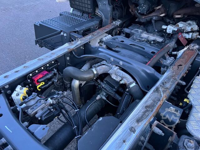 Chassis with cab Scania S580 6x2/4 Full options King of Road