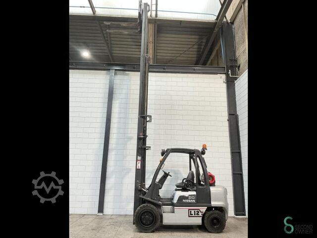 Forklift Nissan UGD 02 A 30 PQ