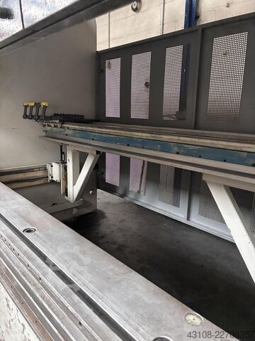 Durchlaufpresse LVD PPEB110/30 CAD-CNC 110T