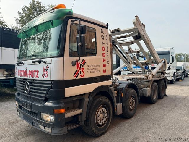 Spezial-LKW MERCEDES-BENZ Actros 3243 8x4 BB Silo Austeller Bj 2002