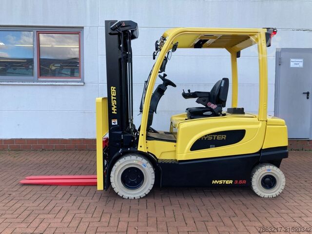 Elektro 4 Rad-Stapler Hyster J 3.5 A