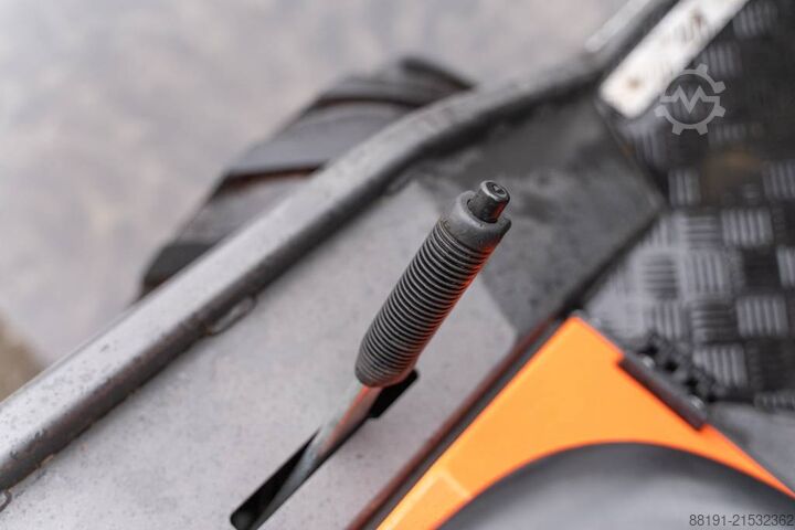 Mini-Lader Castloaders 825D