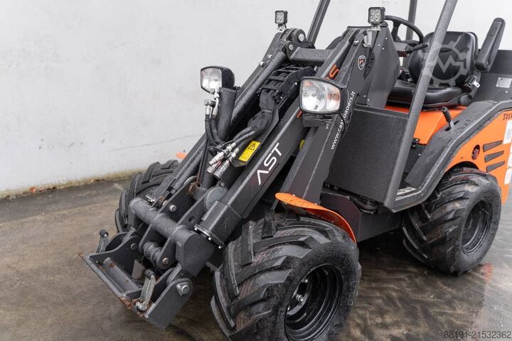Mini-Lader Castloaders 825D