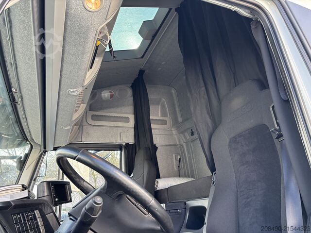 LKW mit Kofferaufbau /2 t LBW, FFH ,BETT Iveco Stralis 330 FFH