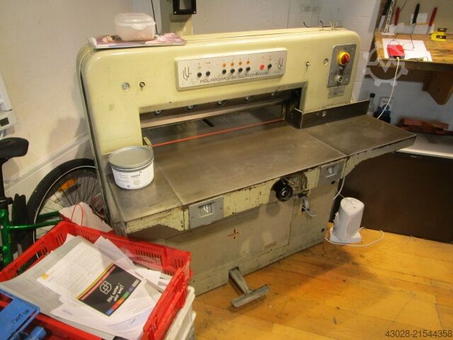 SCHNEIDEMASCHINE POLAR 72 CS