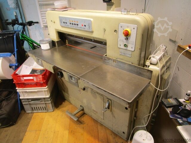 SCHNEIDEMASCHINE POLAR 72 CS