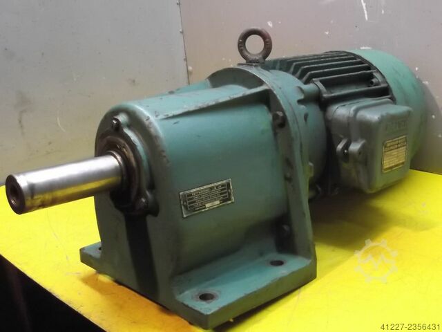 Gear motor 0.37 kW 10.5 rpm BAUER D1123/146K