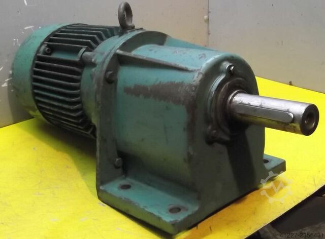 Gear motor 0.37 kW 10.5 rpm BAUER D1123/146K