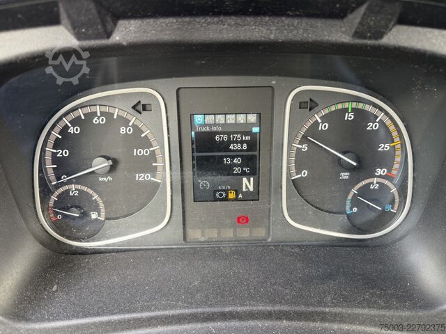 Pick-up van Mercedes-Benz Atego 818 L Kran Atlas 35.2 A2
