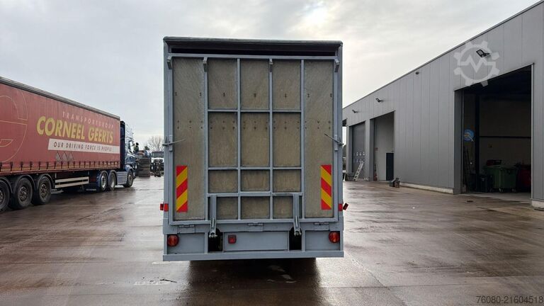 Box body Mercedes-Benz Vario 609D (BELGIAN TRUCK / MANUAL GEARBOX / BO...