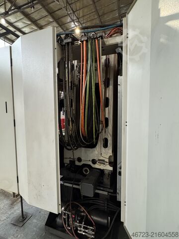 Universal-Bearbeitungszentrum Mikron HPM 1150U iTNC530