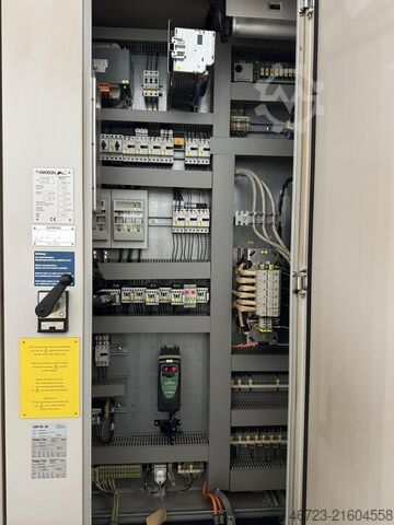 Universal-Bearbeitungszentrum Mikron HPM 1150U iTNC530