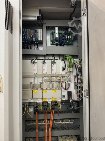 Universal-Bearbeitungszentrum Mikron HPM 1150U iTNC530