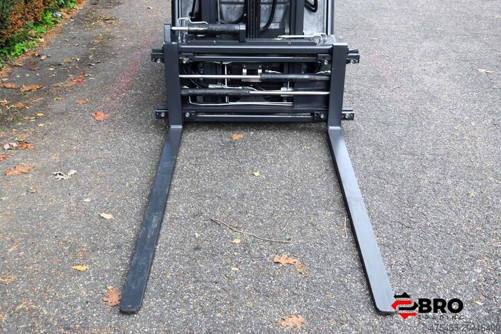 Gabelstapler Linde E16C-02 EVO Triplex