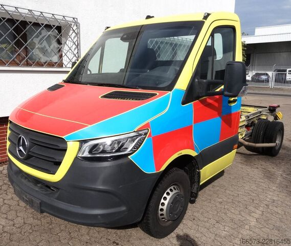 Transporter Fahrgestell MERCEDES-BENZ Sprinter 516 Automatik Klima zwillingsbereift